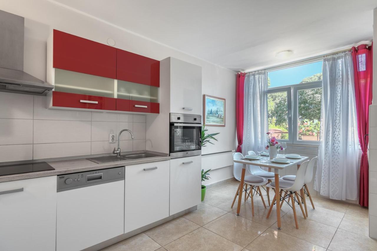 M & M Apartment Pula Exterior foto