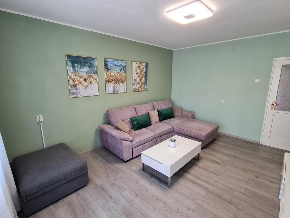 M & M Apartment Pula Exterior foto